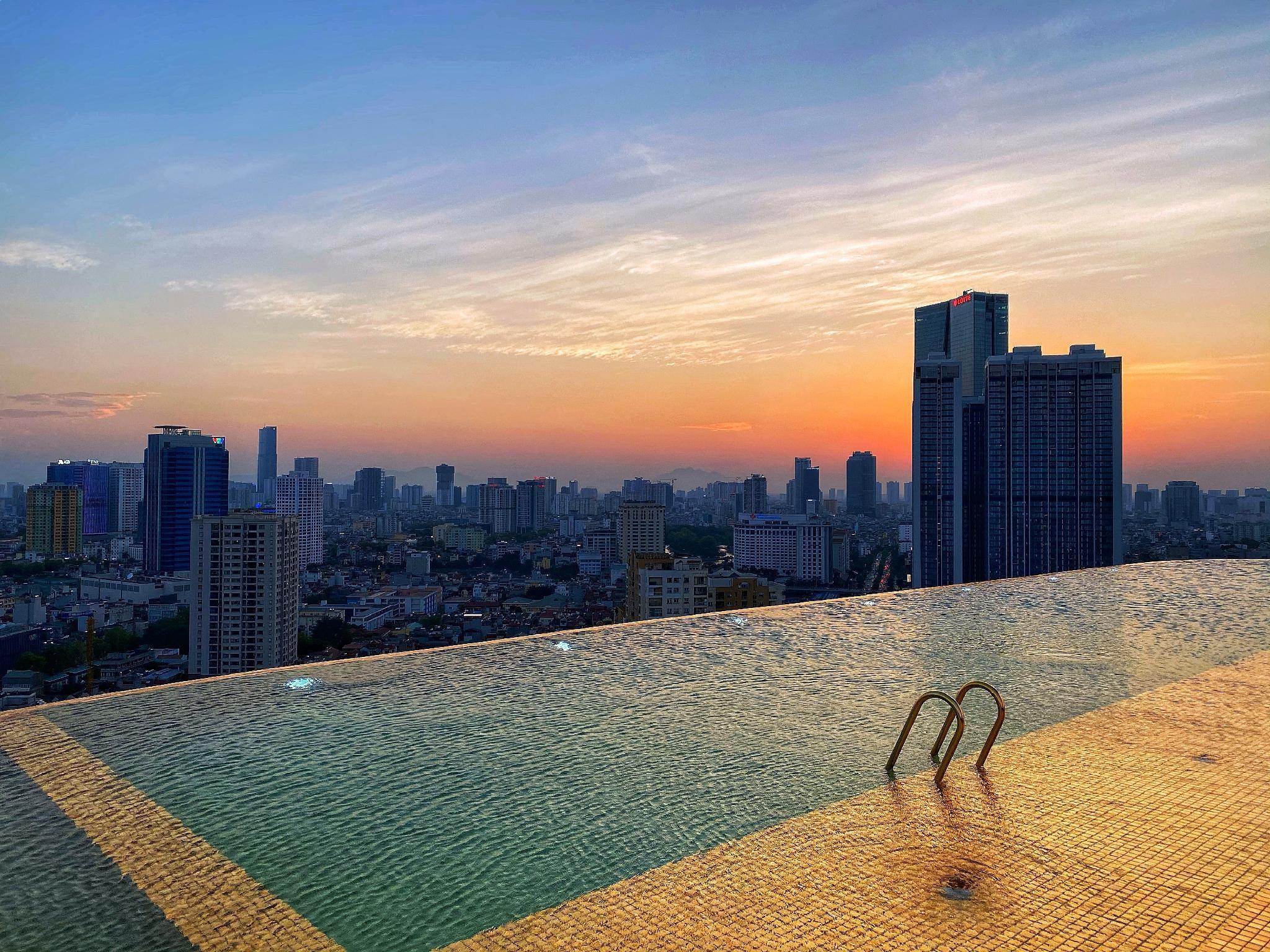 Dolce By Wyndham Golden Khách sạn 5*