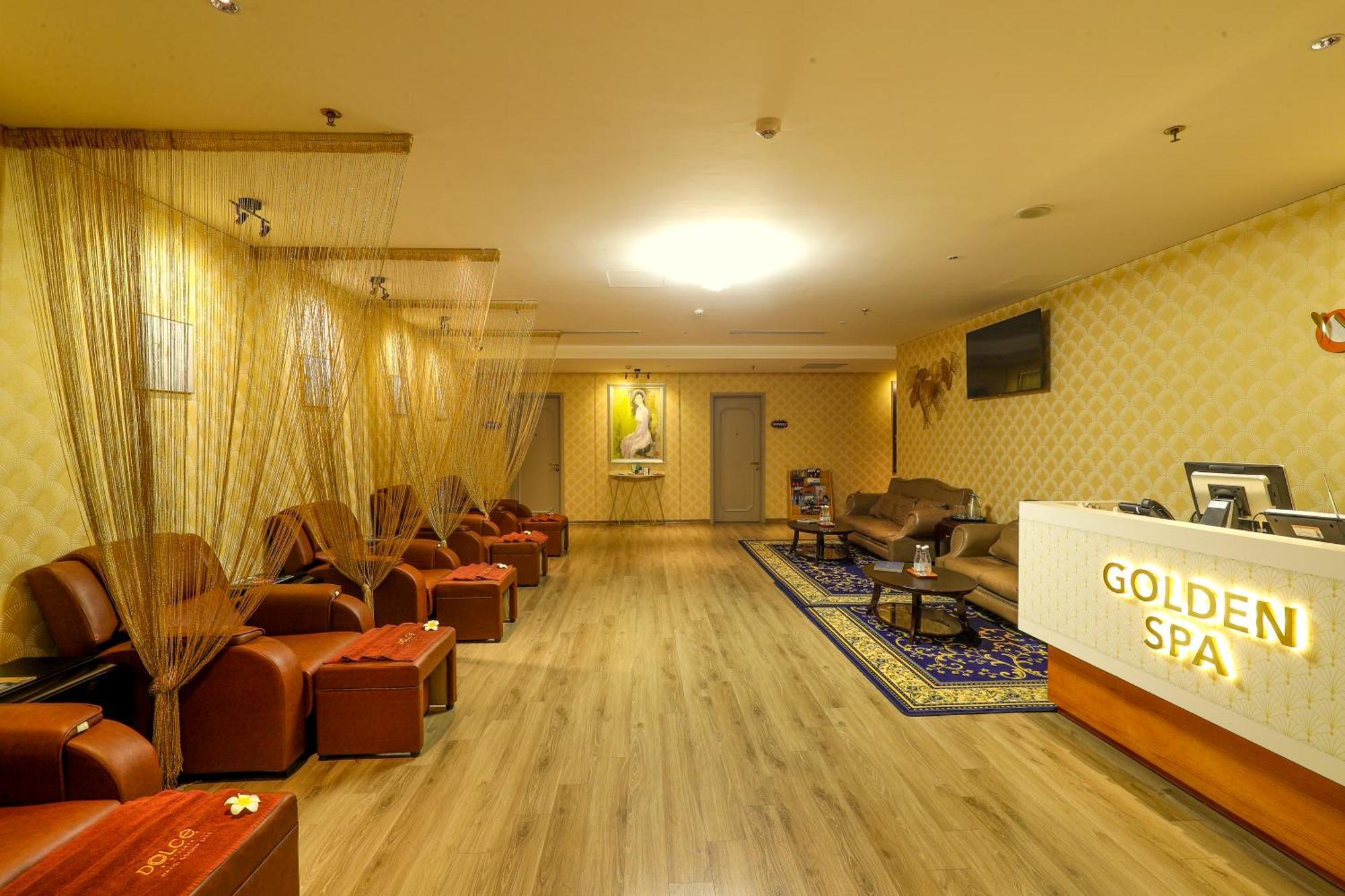 Dolce By Wyndham Golden Khách sạn 5*