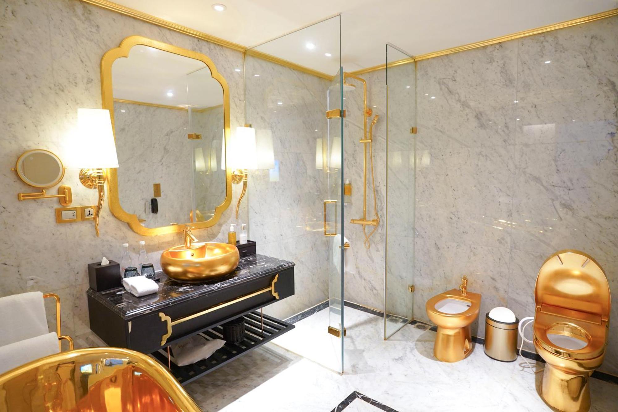 Dolce By Wyndham Golden Khách sạn 5*